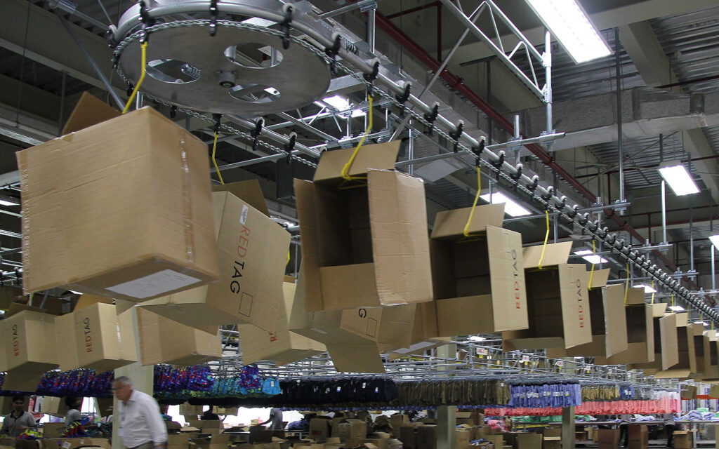 empty box conveyor 4